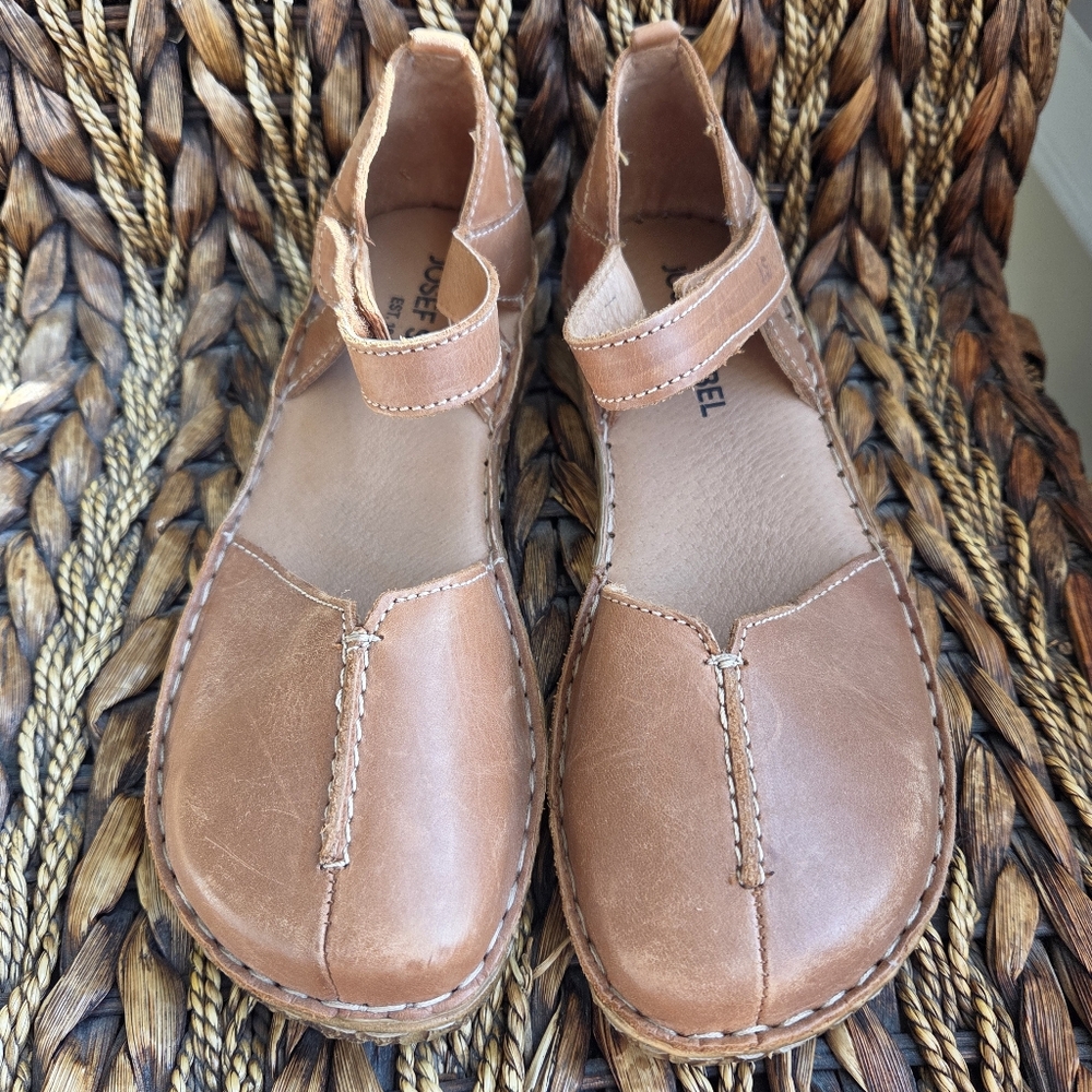 Josef Seibel Rosalie Leather Mary Janes Wedge Pump Ankle Strap Size 37 / 6.5 EUC